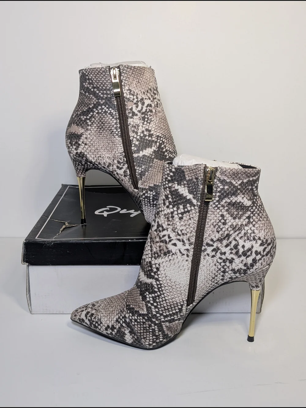 Qupid Snakeskin Ankle Boots Sz 6 NIB Pointy Toe Gold Stiletto High Heel Booties